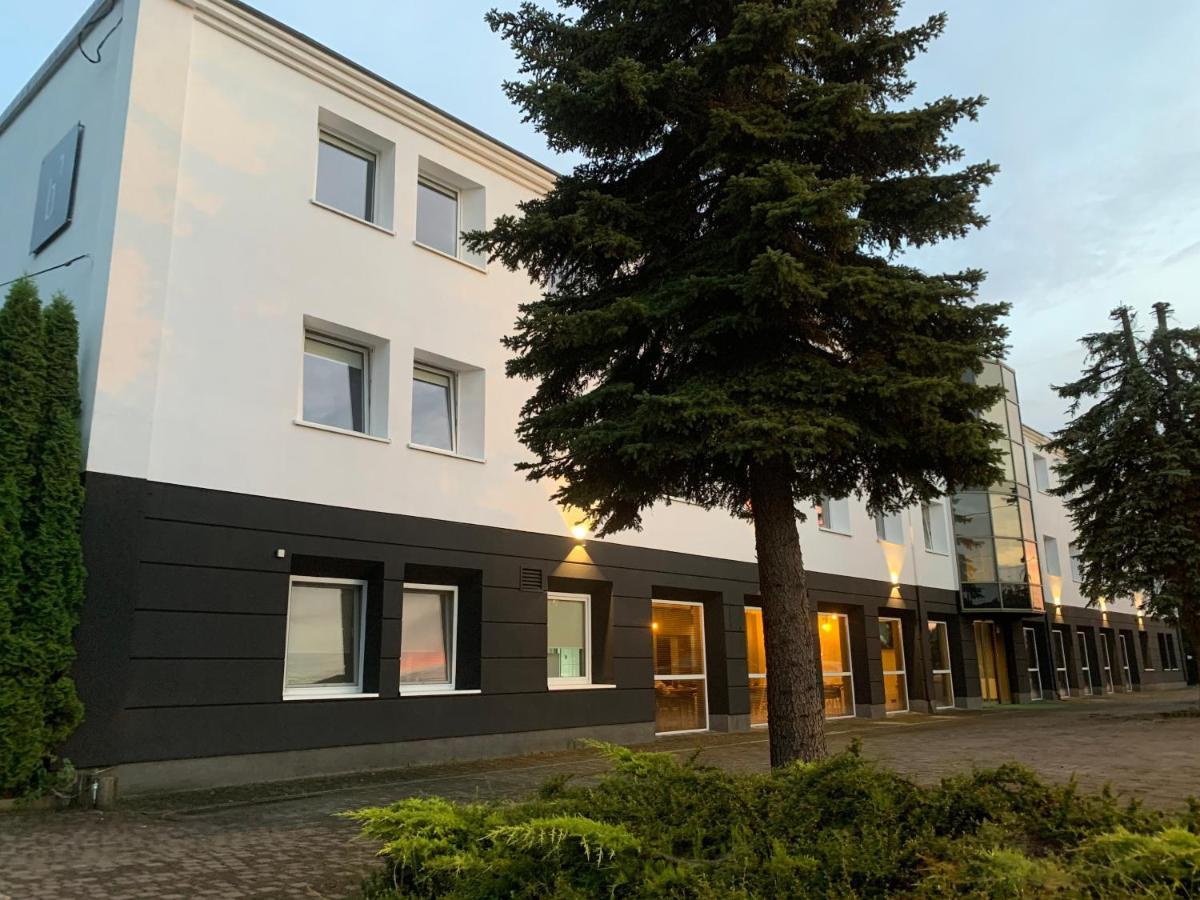Bell'S Hotel Konstantynow Lodzki Bagian luar foto